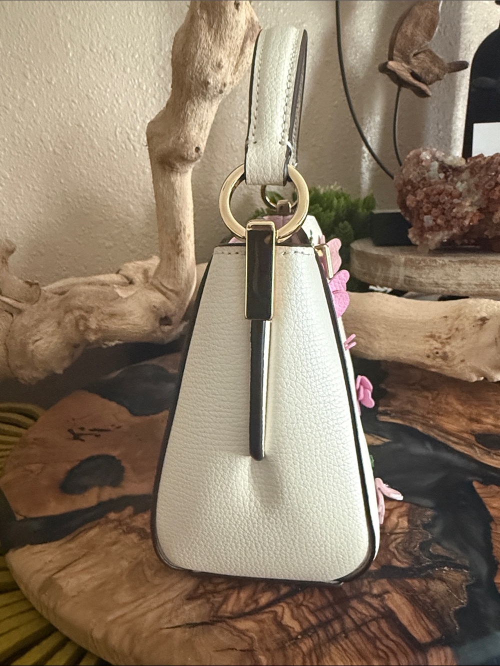 Kate Spade White Top-Handle Mini Bag with Pink Floral Appliqué, never used. - Picture 3 of 9